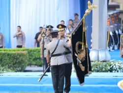 Panji Tribrata Diserahkan, Tongkat Kepemimpinan Polri Resmi Beralih ke Jenderal Suyudi
